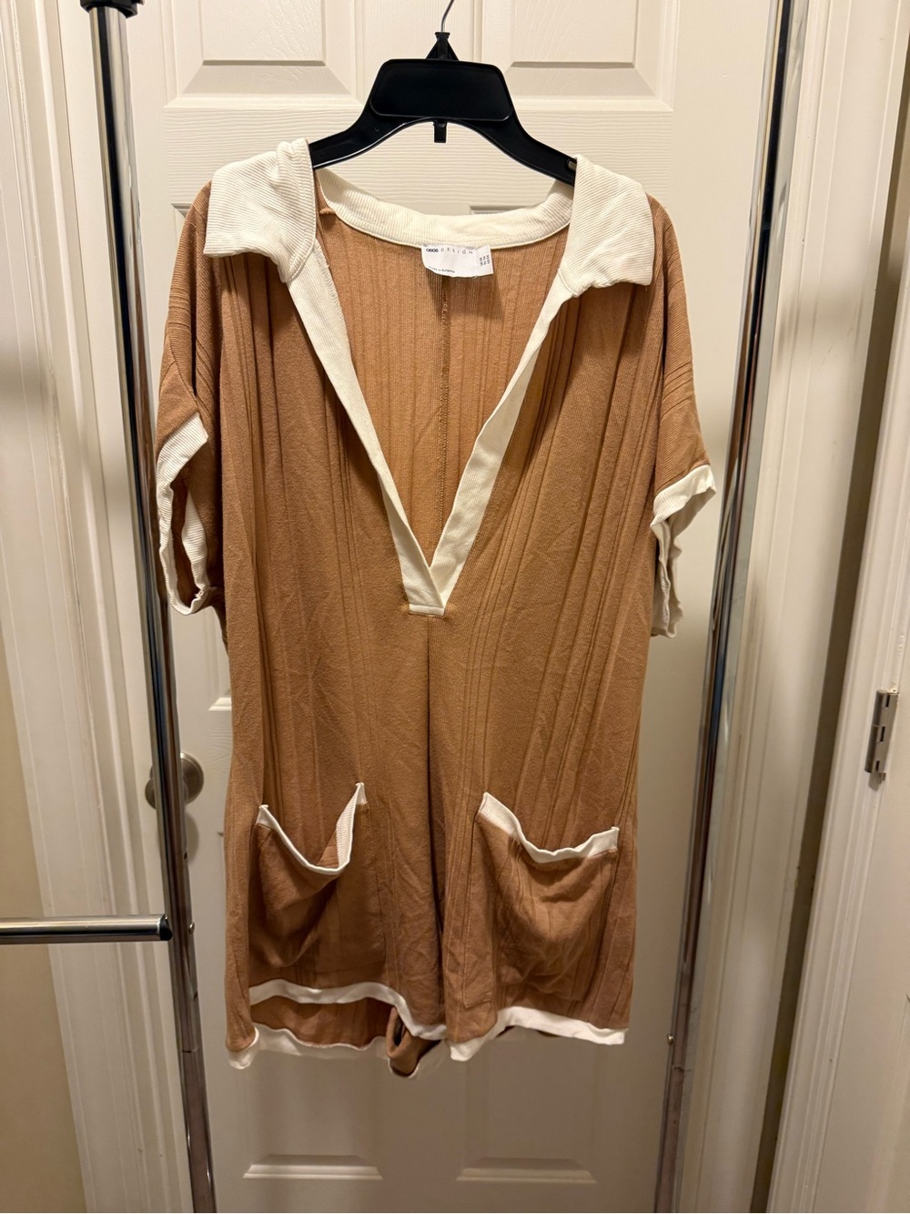 Ribbed Tan and Cream Short Sleeve Romper (size 4 but fits like size 8)
